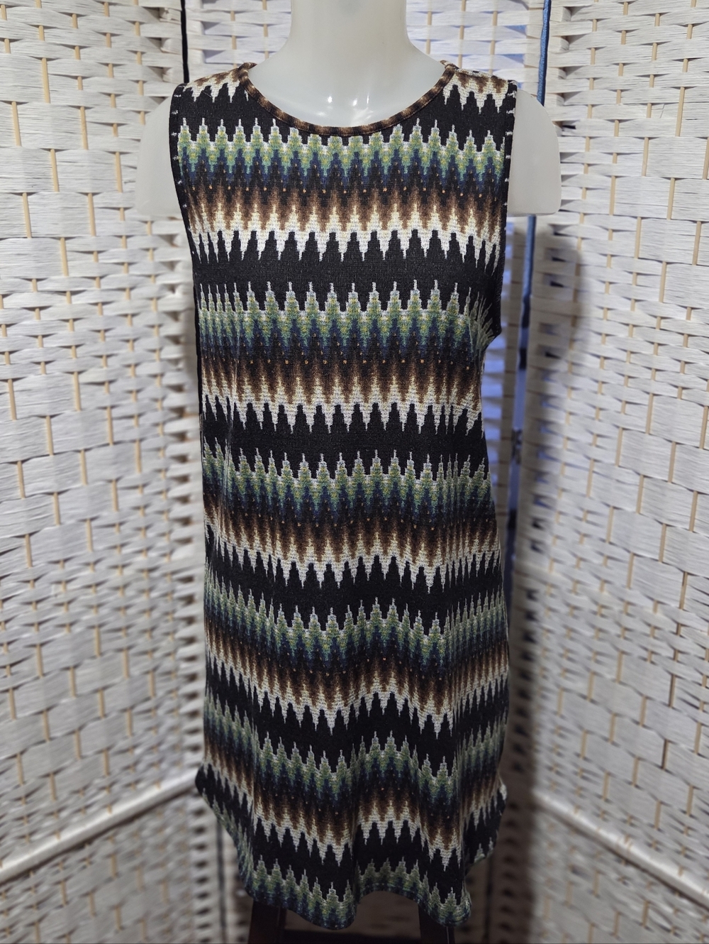 Lime n Chili Sleeveless Zigzag Midi Dress in Black, Green & Brown